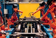 机器人产业：关键零部件 九成靠进口