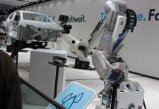 中国工业机器人助力智能制造