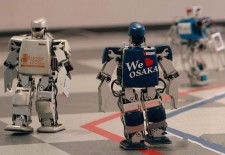 天津中德在2015世界机器人大会暨FRC机器人设计挑战赛取得好成绩