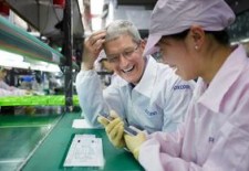 苹果手机的生产需求推动富士康机器换人计划