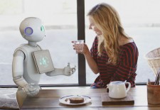 “服务型机器人”给机器人行业带来新商机