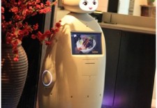 餐饮智能机器人全球首发，智能服务成最大亮点