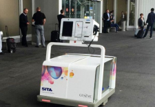 机器人托运行李 预计5月底面世为乘客服务
