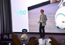 华硕推家庭机器人ZenBo 能说会道售599美元