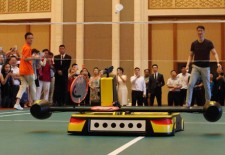 中国名人团挑战机器人