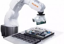 KUKA最新机器人中国国际机器人展览会亮相