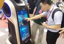 聊天机器人、无人机吸睛 深圳企业闪耀APEC技展会