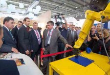 俄罗斯大学演示3D打印机器人 与中国签署合作关系